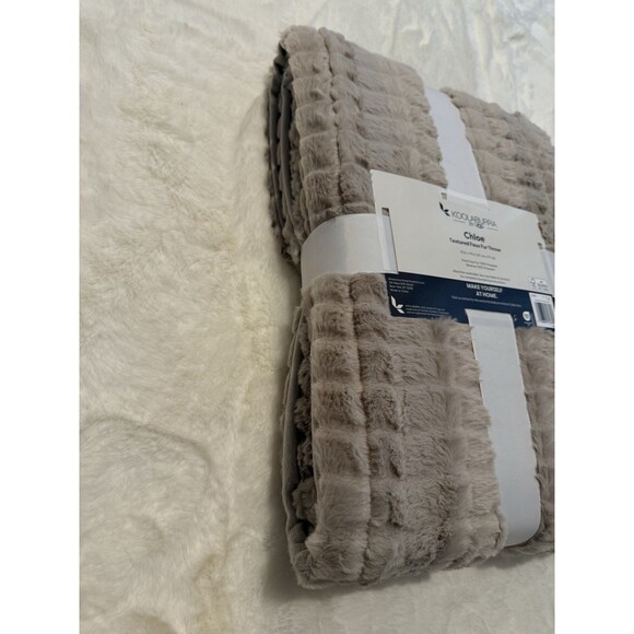 NEW Koolaburra By Ugg Chloe Faux Fur Throw Blanket 50” x 70” Brown (Various ) - Picture 6 of 9